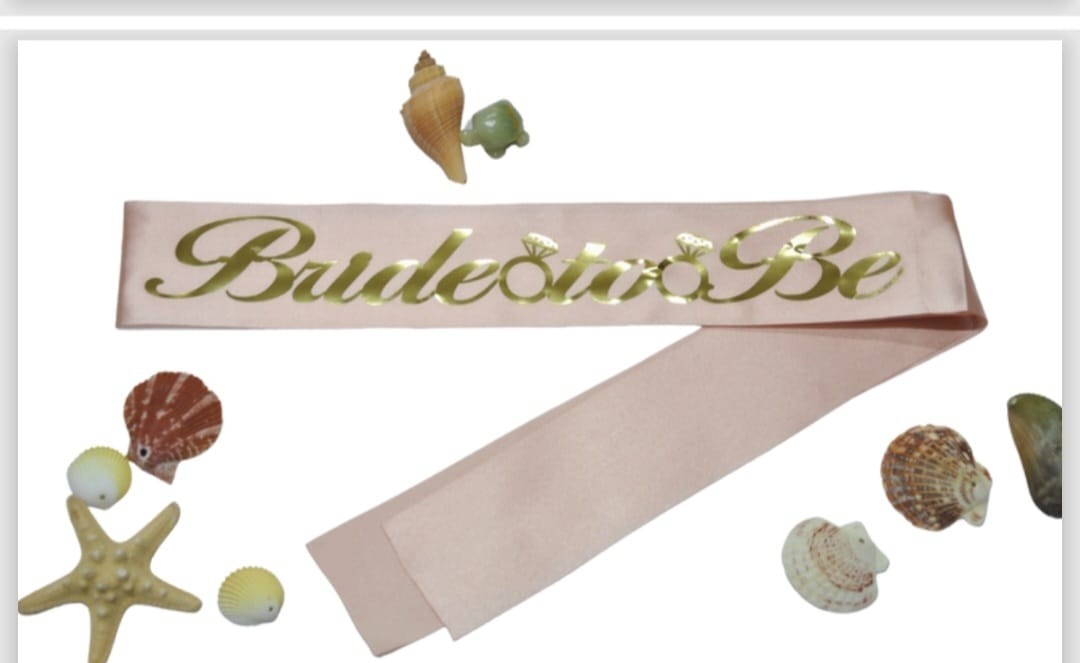 Bride%20To%20Be%20Gold%20Yazılı%20Kuşak%20Pembe%20Renk
